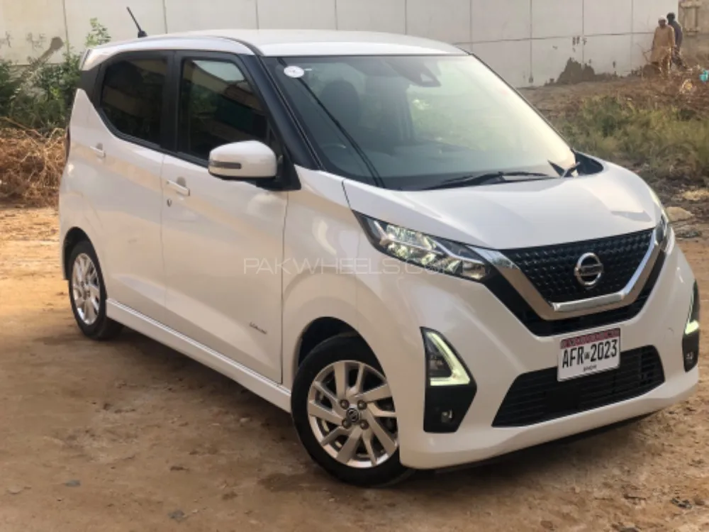 Nissan Dayz Highway Star 2021 for Sale in Karachi Image-1