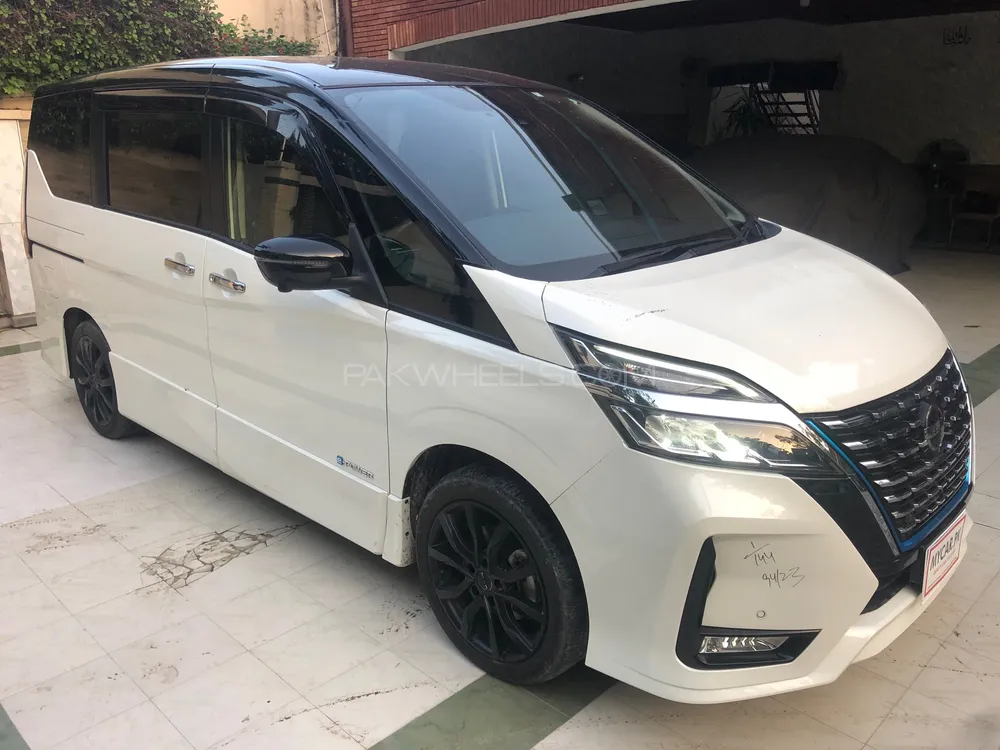 Nissan Serena 2020 for sale in Lahore