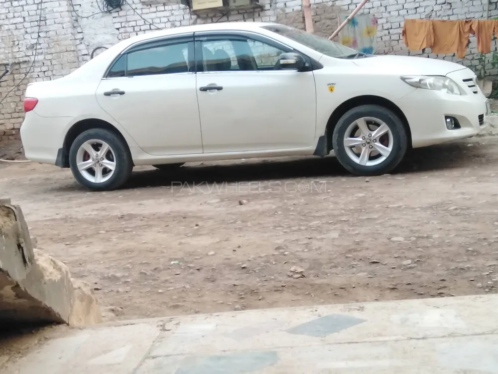 Toyota Corolla 2010 for Sale in Peshawar Image-1