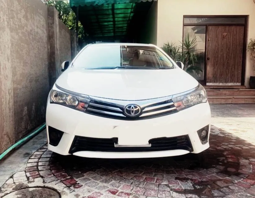 Toyota Corolla 2015 for Sale in Lahore Image-1