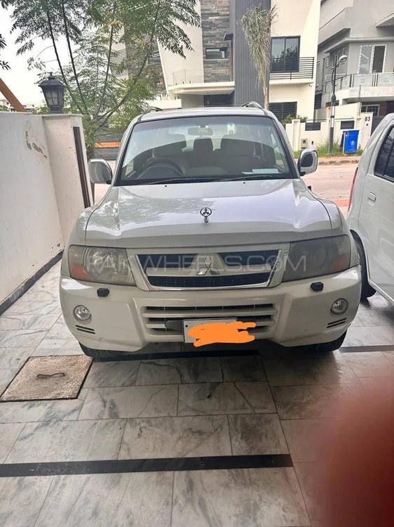 Mitsubishi Pajero 2006 for Sale in Islamabad Image-1