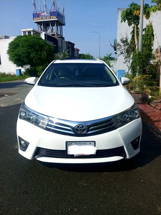 Toyota Corolla 2015 for Sale in Lahore Image-1