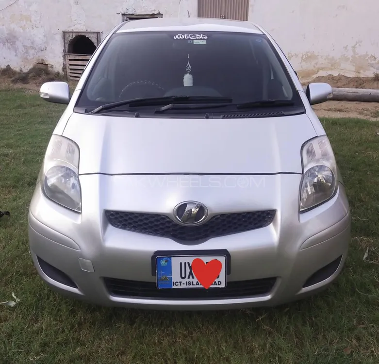 Toyota Vitz 2008 for Sale in Swabi Image-1