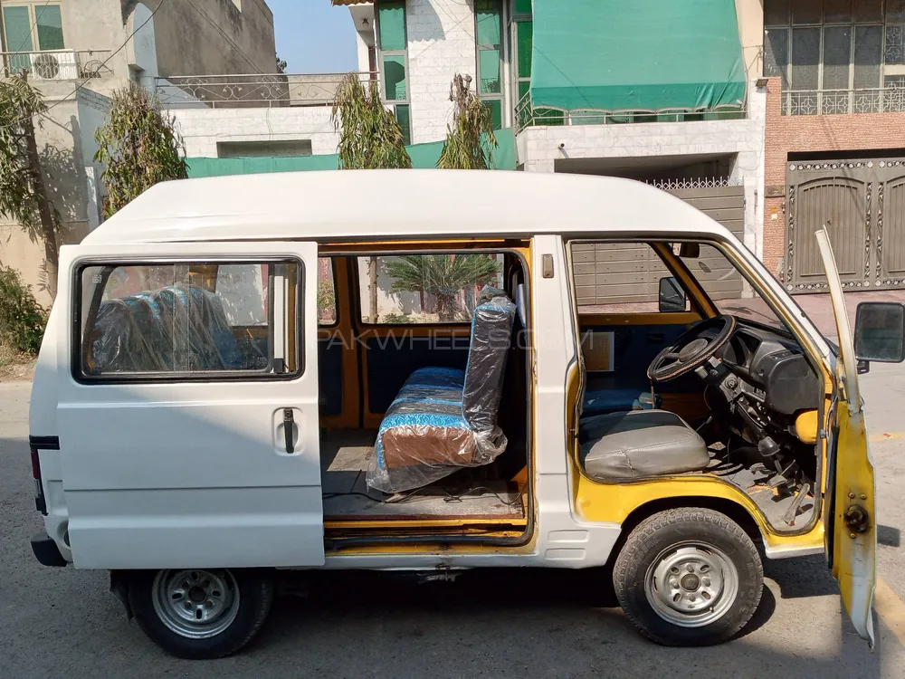 Suzuki Bolan 2016 for Sale in Lahore Image-1