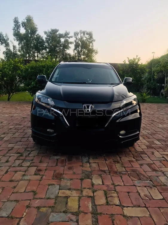 Honda Vezel 2014 for Sale in Sialkot Image-1