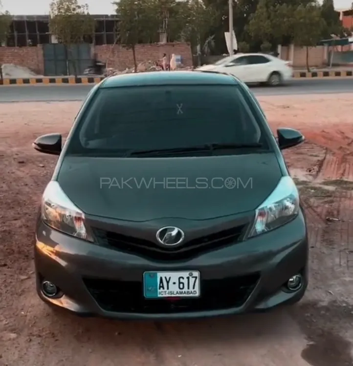 Toyota Vitz 2014 for Sale in Multan Image-1