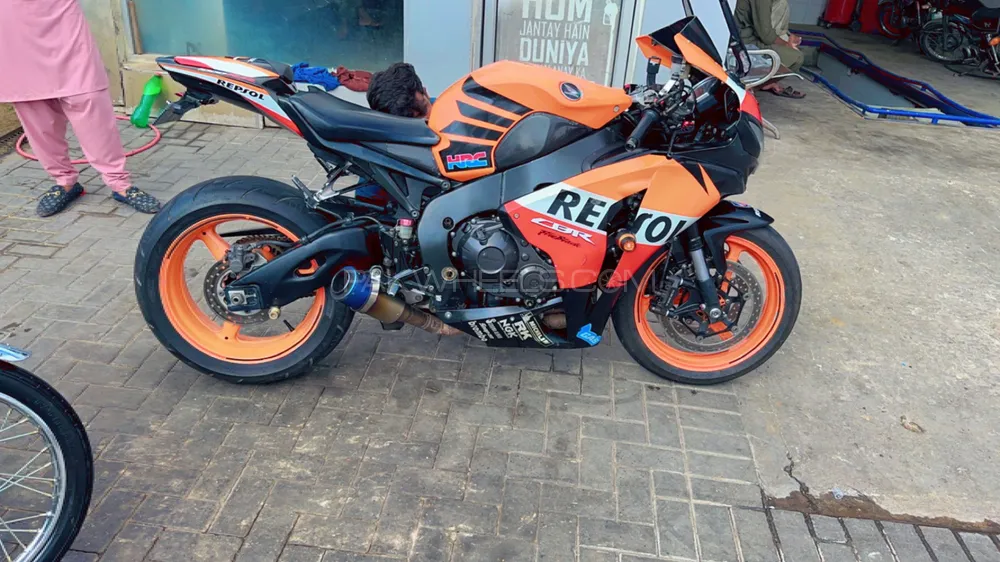 Honda CBR 1000RR 2009 for Sale Image-1
