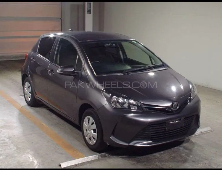 Toyota Vitz 2014 for Sale in Faisalabad Image-1