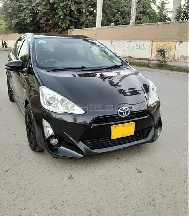 Toyota Aqua 2015 for Sale in Karachi Image-1