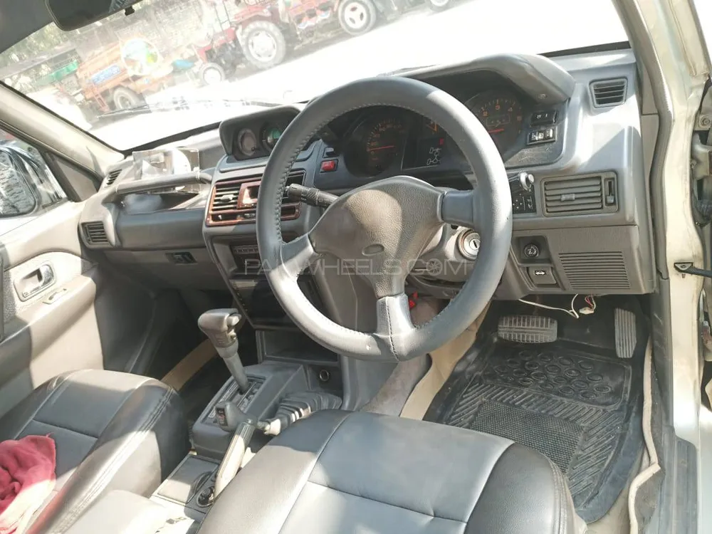 Mitsubishi Pajero 1996 for Sale in Rawalpindi Image-1
