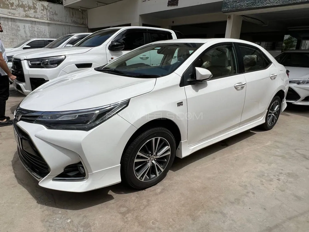 Toyota Corolla 2021 for Sale in Karachi Image-1