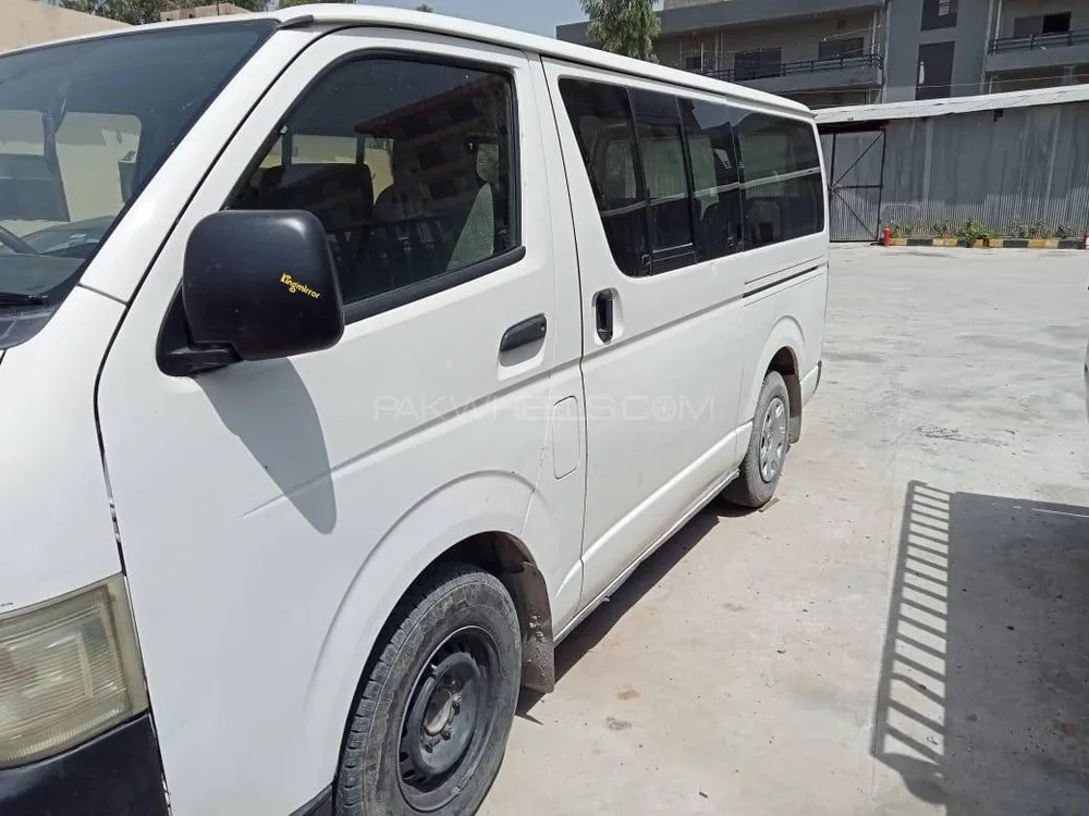 Toyota Hiace 2005 for Sale in Islamabad Image-1