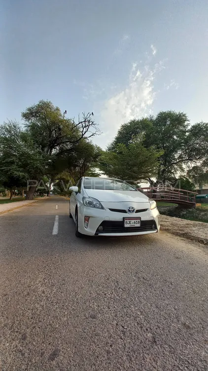 Toyota Prius 2013 for Sale in Multan Image-1