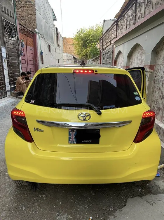 Toyota Vitz 2014 for Sale in Peshawar Image-1