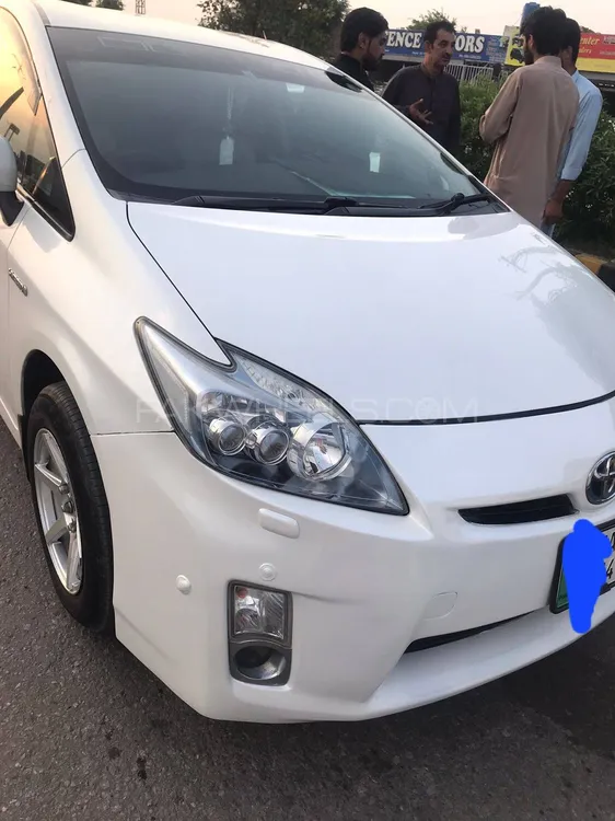 Toyota Prius 2011 for Sale in Peshawar Image-1