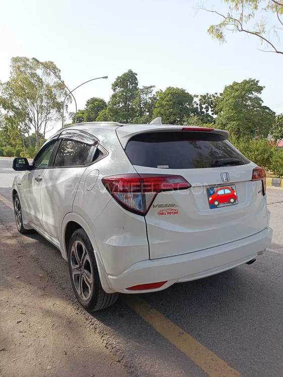 Honda Vezel 2017 for Sale in Peshawar Image-1