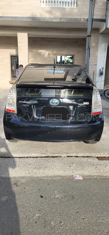 Toyota Prius 2010 for Sale in Lahore Image-1