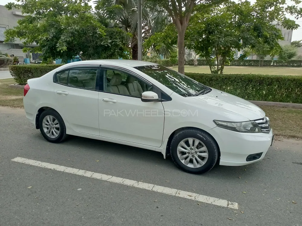 Honda City 2015 for Sale in Faisalabad Image-1
