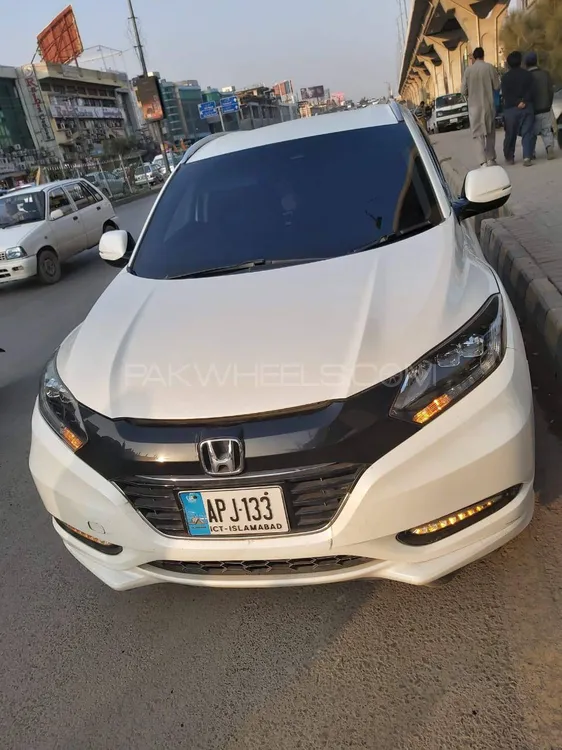 Honda Vezel 2016 for Sale in Islamabad Image-1
