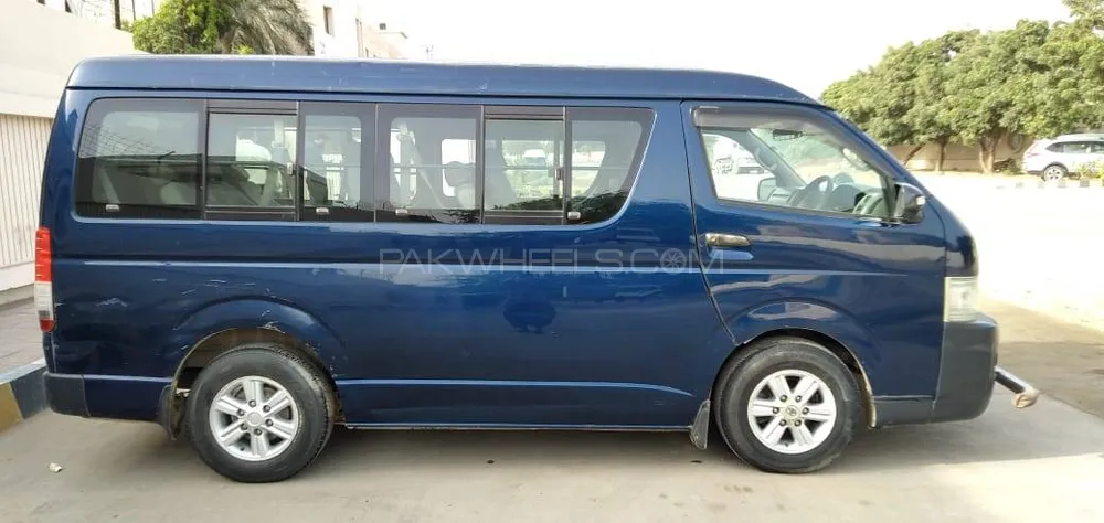 Toyota Hiace 2013 for Sale in Karachi Image-1