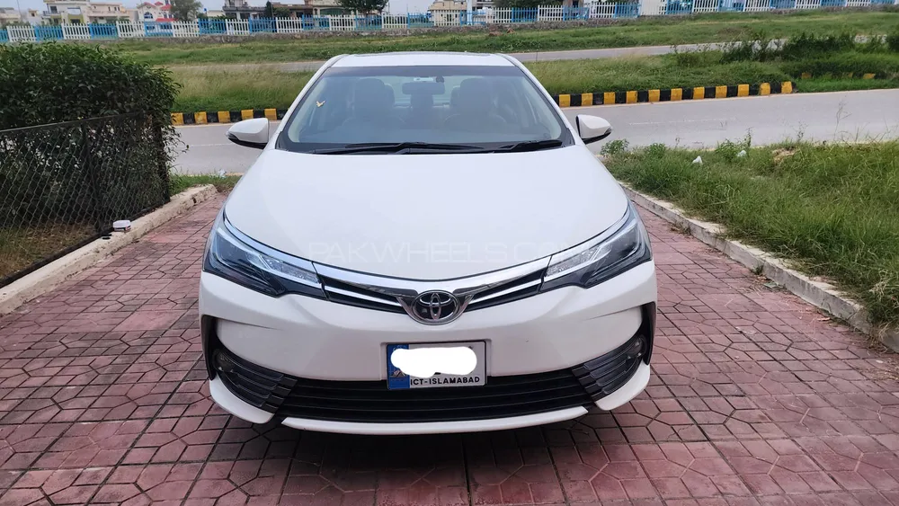 Toyota Corolla 2020 for Sale in Islamabad Image-1