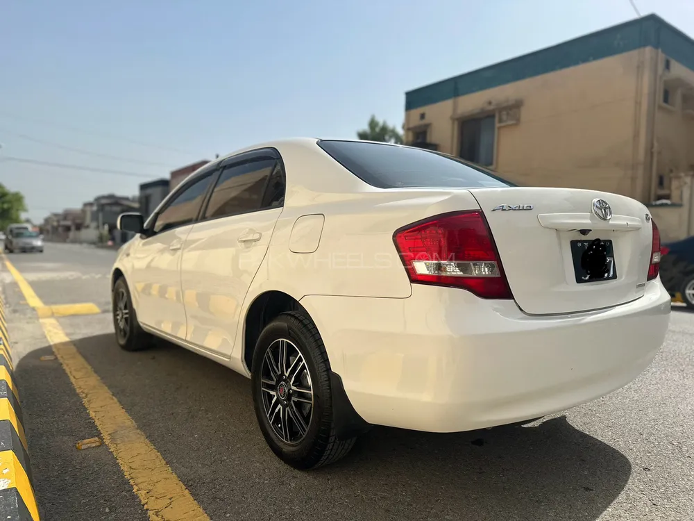 Toyota Corolla Axio 2007 for Sale in Lahore Image-1