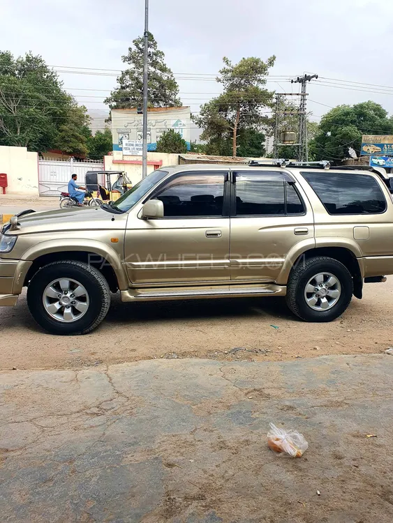 Toyota Surf 2001 for Sale in Quetta Image-1