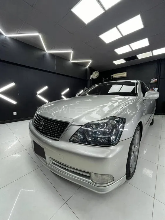 Toyota Crown 2004 for Sale in Islamabad Image-1