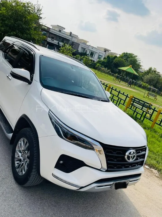 Toyota Fortuner 2021 for Sale in Islamabad Image-1