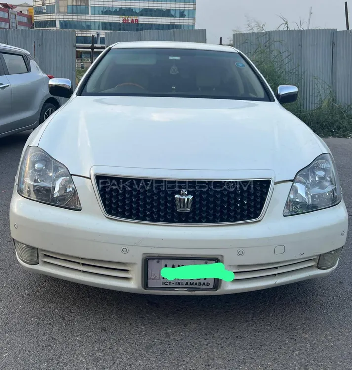 Toyota Crown 2004 for Sale in Islamabad Image-1