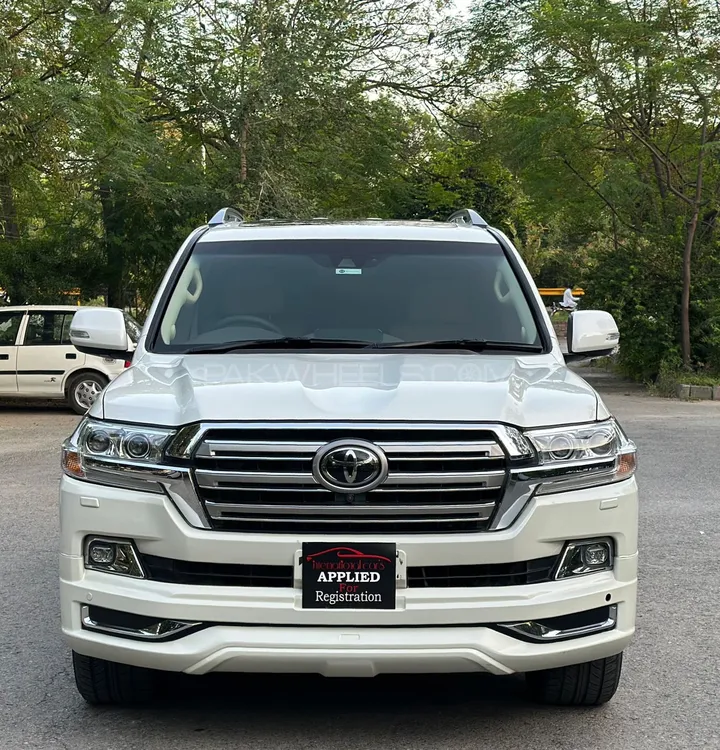 Toyota Land Cruiser 2017 for sale in Islamabad