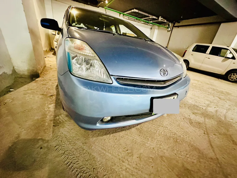 Toyota Prius 2007 for Sale in Lahore Image-1