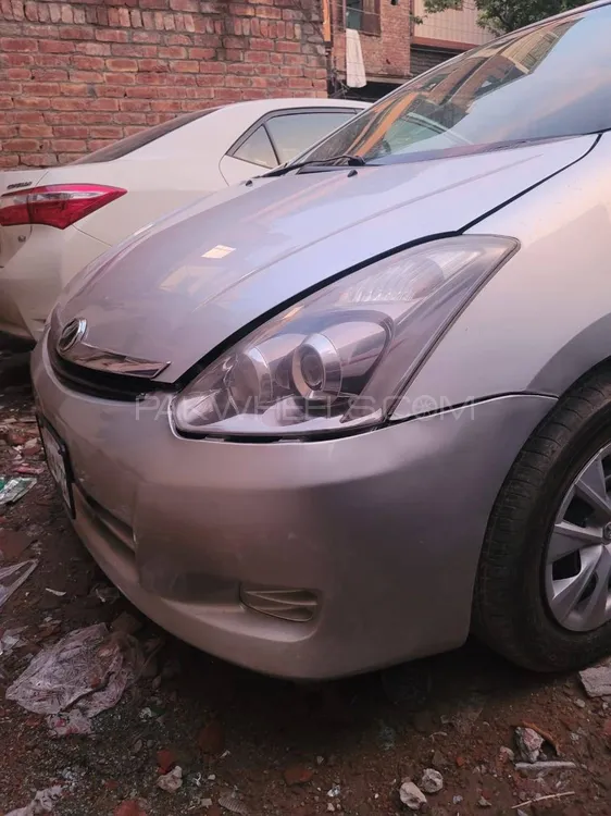 Toyota Wish 2005 for Sale in Lahore Image-1