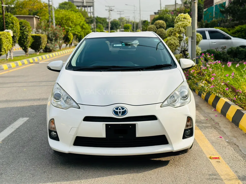 Toyota Aqua 2014 for Sale in Peshawar Image-1