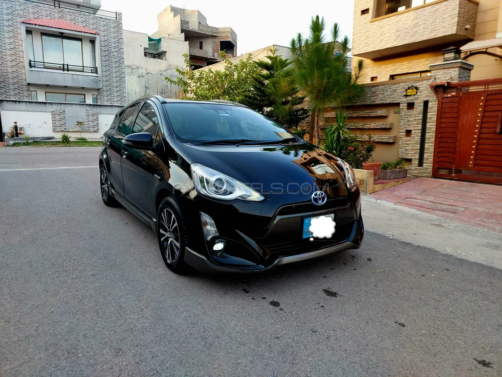 Toyota Aqua 2016 for Sale in Islamabad Image-1