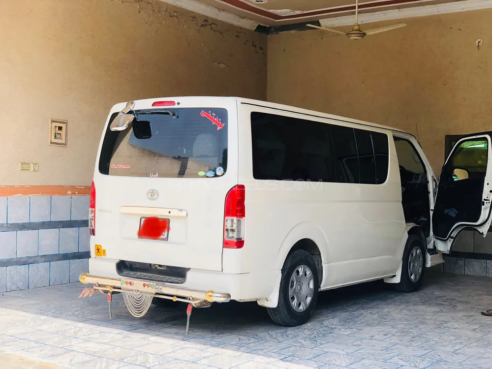 Toyota Hiace 2015 for Sale in Kharian Image-1