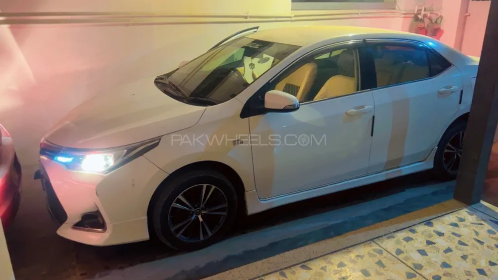Toyota Corolla 2021 for Sale in Karachi Image-1
