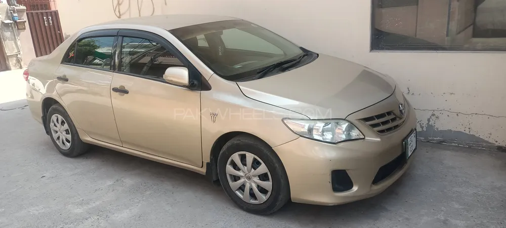 Toyota Corolla 2014 for Sale in Lahore Image-1