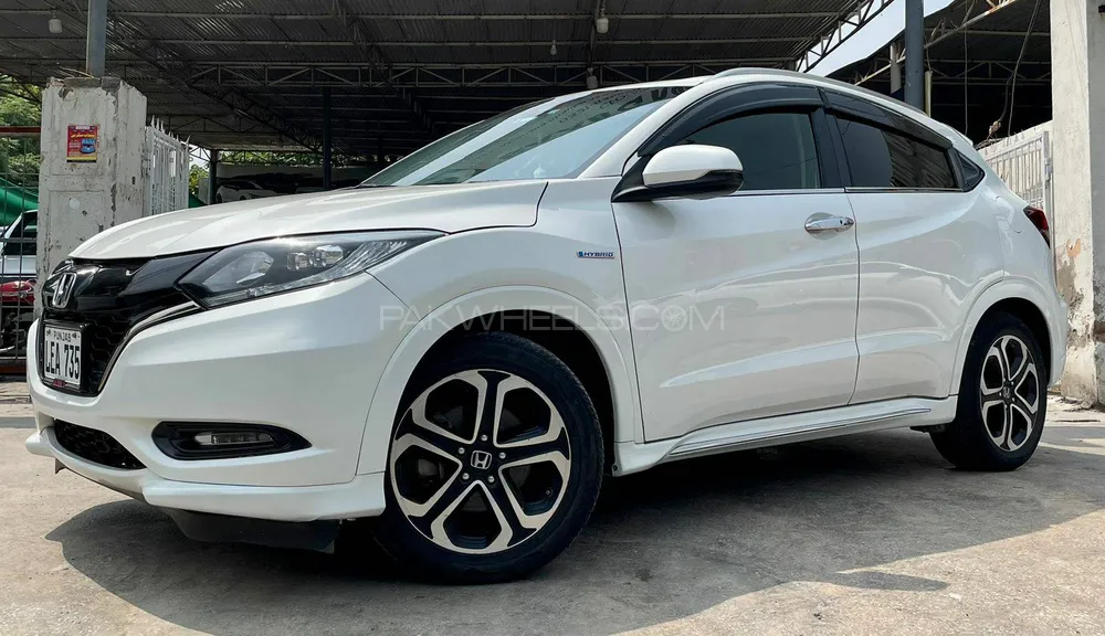 Honda Vezel Hybrid Z 2016 for sale in Lahore | PakWheels