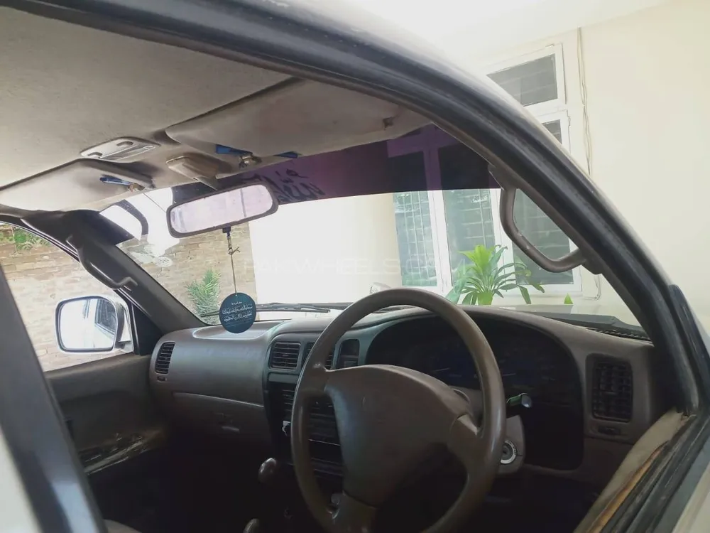 Toyota Hilux 2003 for Sale in Lahore Toyota Hilux 2003 for Sale in Lahore Image-3