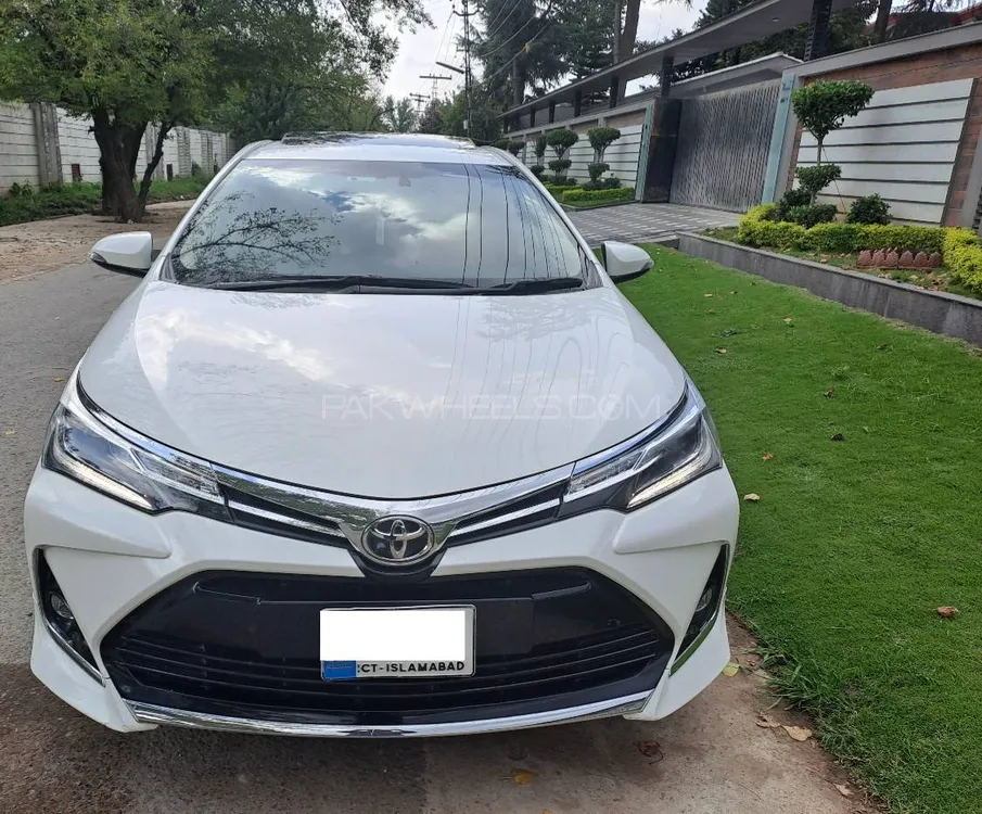 Toyota Corolla 2021 for Sale in Peshawar Image-1