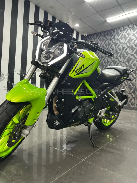بنیلی 251s 2021 for Sale Image-1