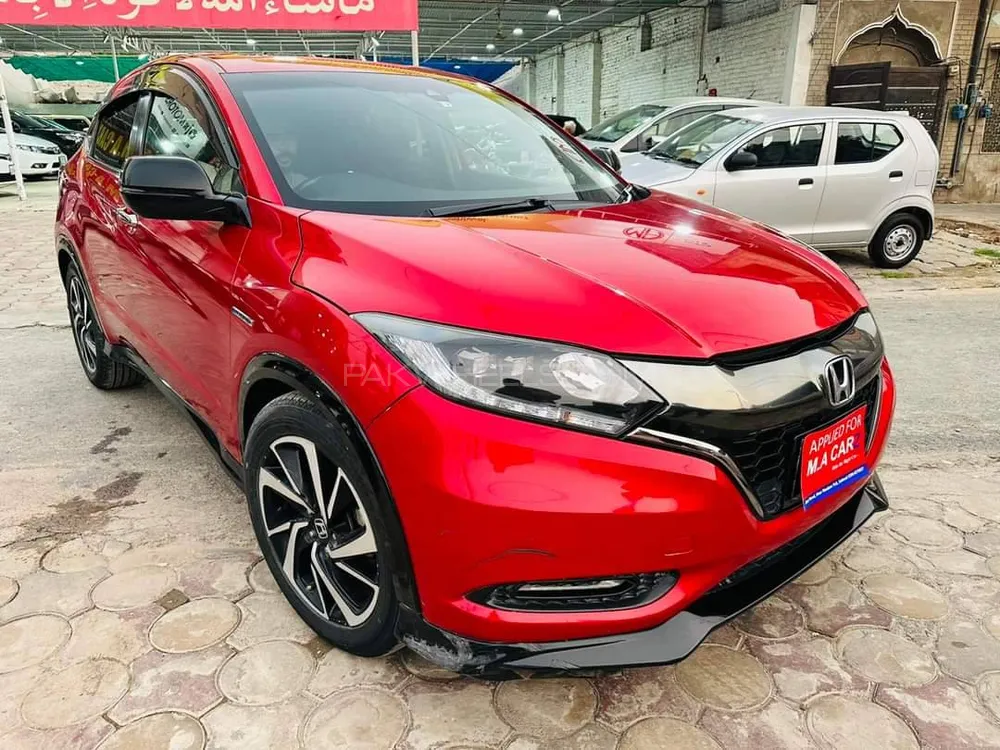 Honda Vezel 2016 for Sale in Sahiwal Image-1