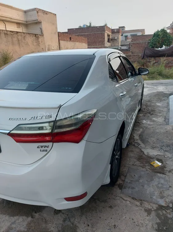 Toyota Corolla 2017 for Sale in Gujrat Image-1