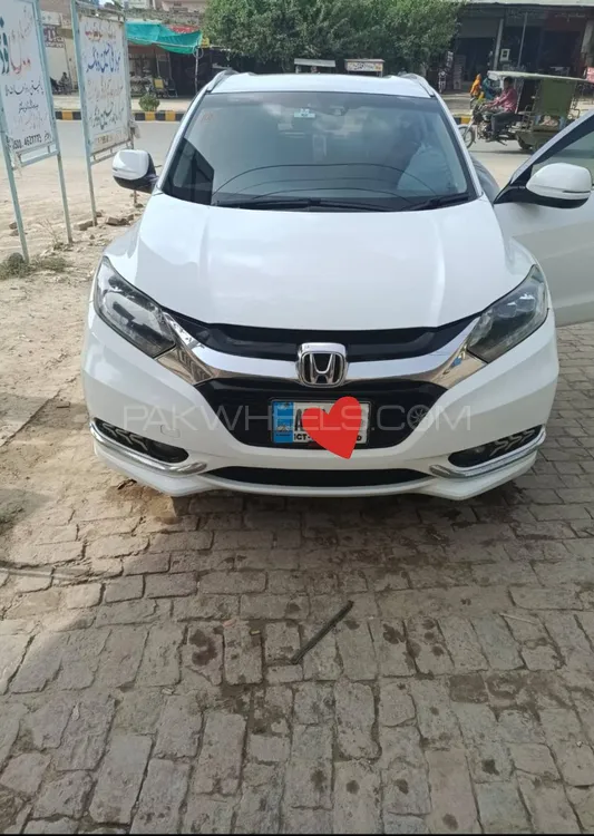 Honda Vezel 2014 for Sale in Arifwala Image-1