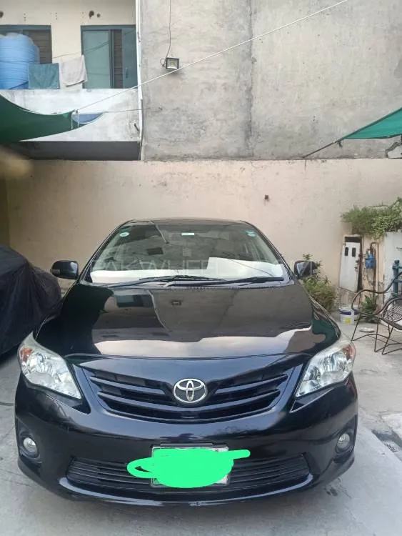 Toyota Corolla 2013 for Sale in Lahore Image-1