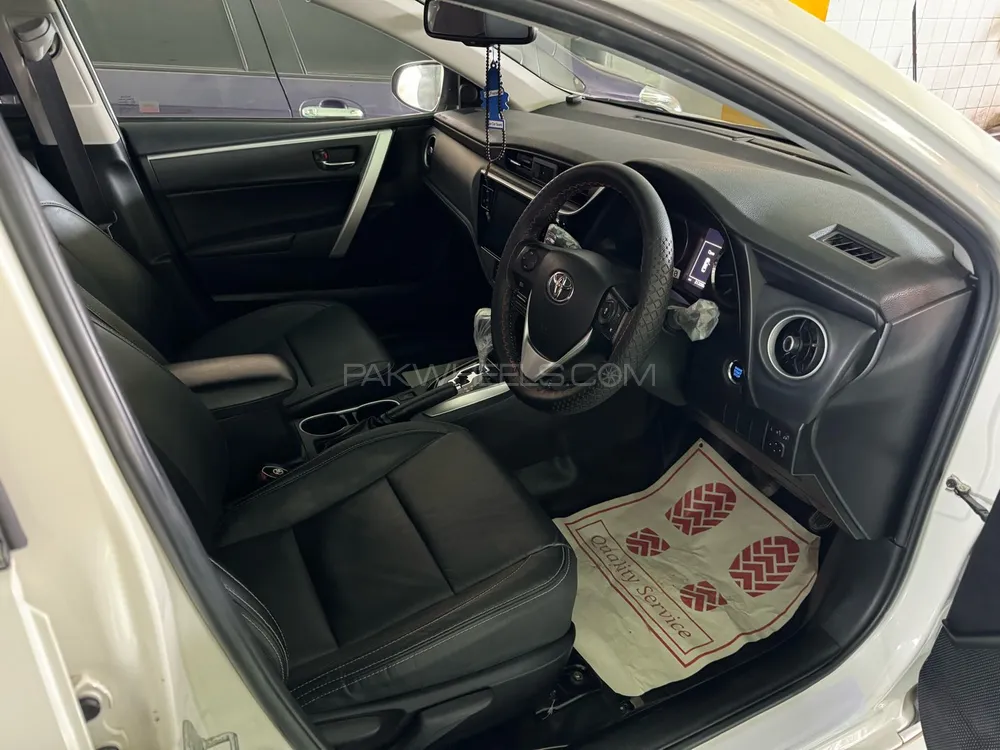 Toyota Corolla 2021 for Sale in Karachi Image-1