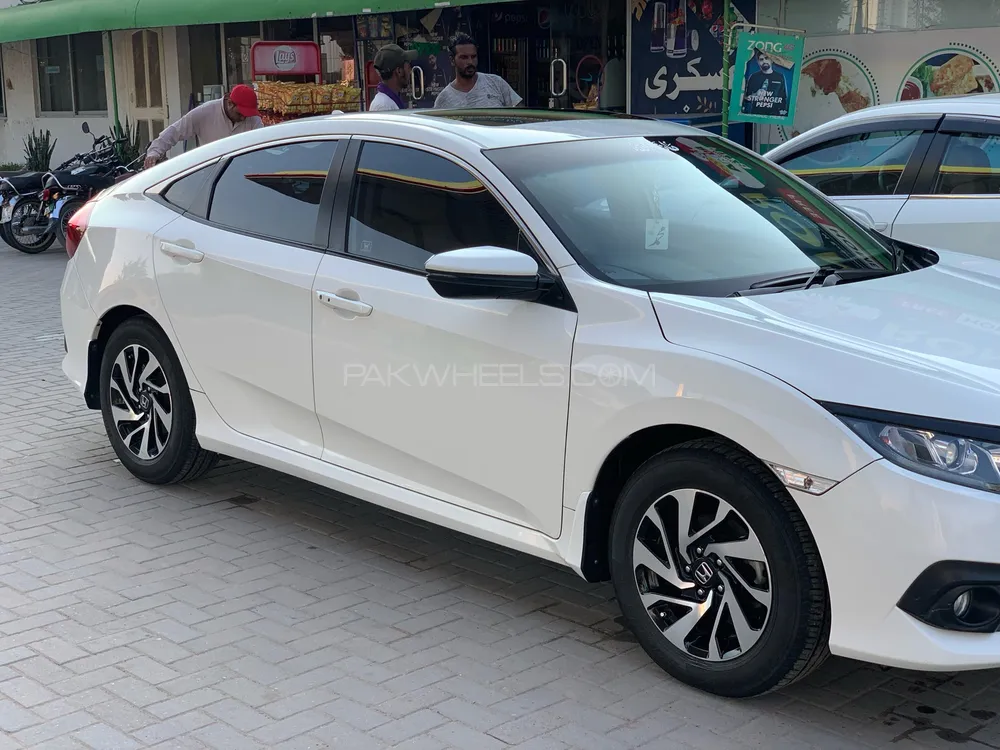 Honda Civic 2018 for Sale in Kharian Image-1