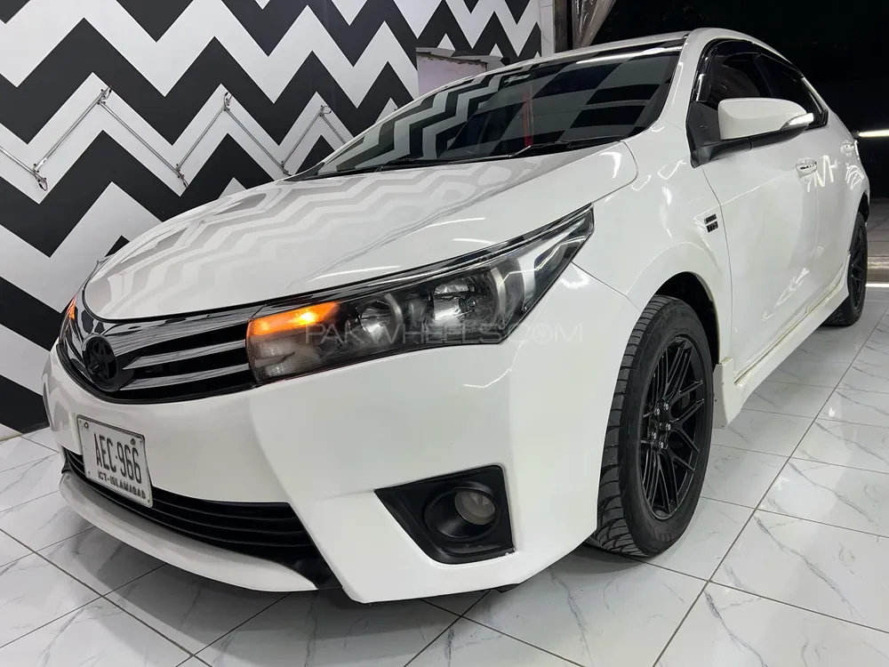Toyota Corolla 2017 for Sale in Faisalabad Image-1