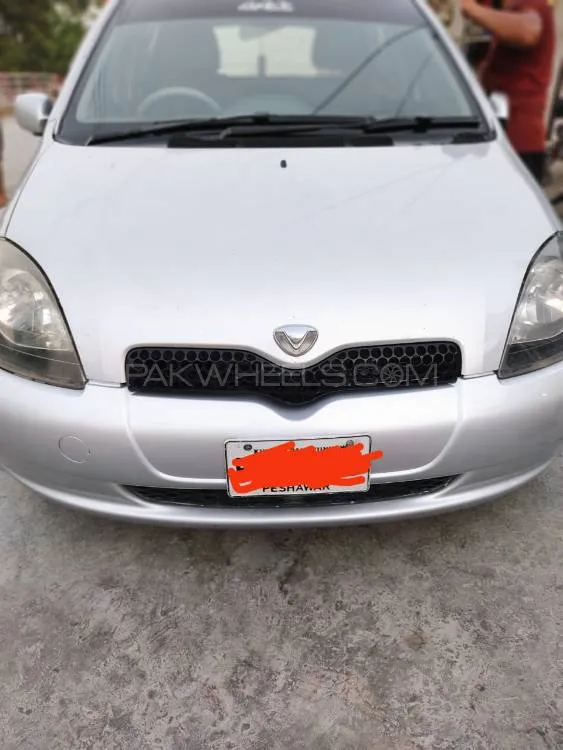 Toyota Vitz 2000 for Sale in Peshawar Image-1